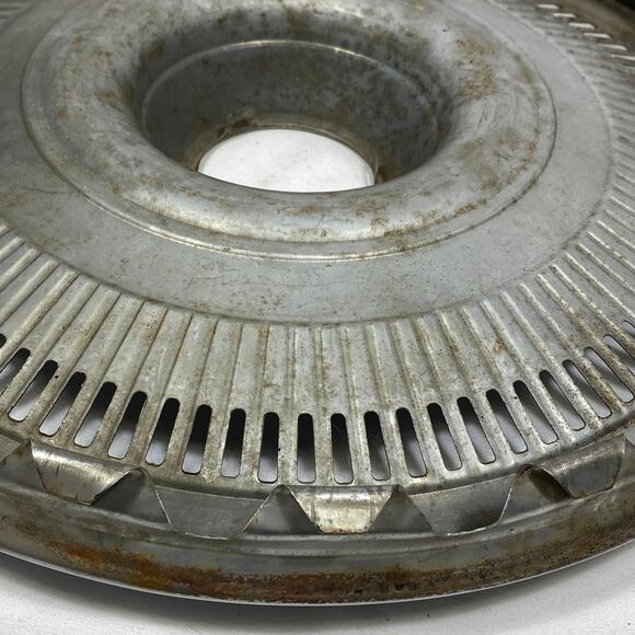 Vintage '69 Buick Wildcat Hubcap 15” Wheel Hub Cap OEM Part - Picture 6 of 7